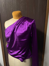 Load image into Gallery viewer, One Shoulder Top