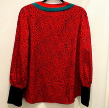 Load image into Gallery viewer, Animal Print Long Sleeve Shirt
